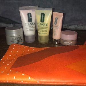 Ipsy bag filled with Clinique samples